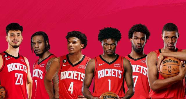 临门一脚偏 临门一脚偏